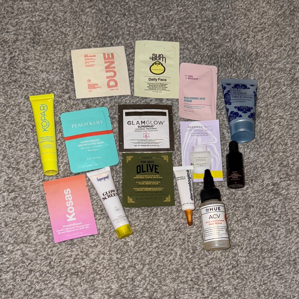 NWT Assorted Skincare and Beauty Sample Set